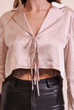 BLUSA SATINADA MOÑOS