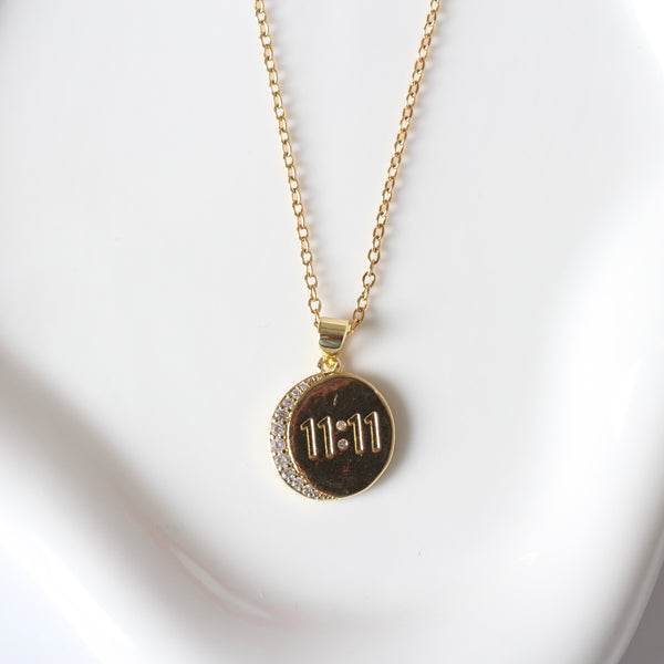 CADENA Y DIJE LUNA 11.11