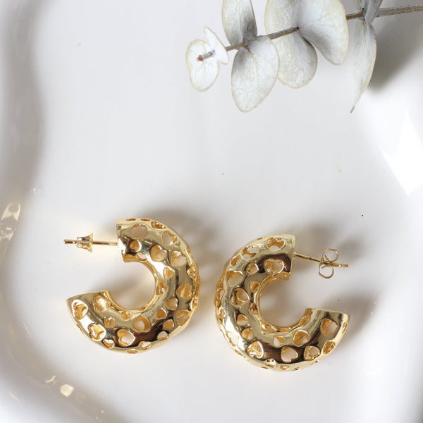 ARETE CORAZONES PERFORADOS
